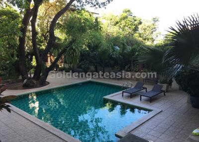 Spacious 3 Bedrooms Furnished Apartment - Ekkamai