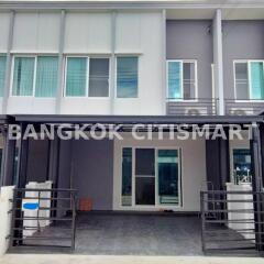 Townhouse at Pleno Ramintra Bangchan Station for rent