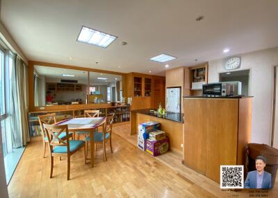 Modern kitchen with a dining area