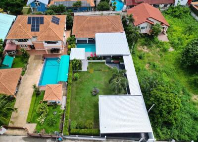 3 Bedroom Pool Villa with Beautiful Outdoor Areas in East Pattaya