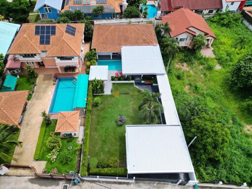 3 Bedroom Pool Villa with Beautiful Outdoor Areas in East Pattaya