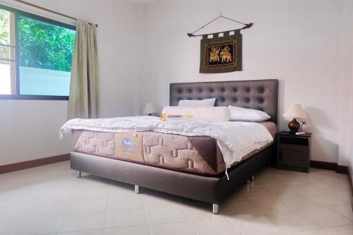 3 Bedroom Pool Villa with Beautiful Outdoor Areas in East Pattaya