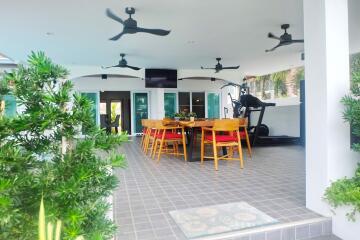 3 Bedroom Pool Villa with Beautiful Outdoor Areas in East Pattaya