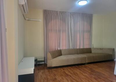 Townhouse for Rent at Casa City Ladprao