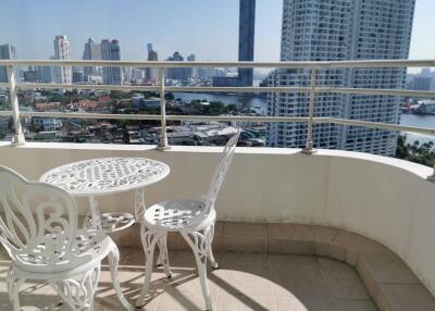 Condo for Rent at Watermark Chao Phraya