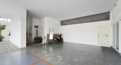 For Rent Bangkok Retail Sukhumvit BTS Phrom Phong Khlong Toei