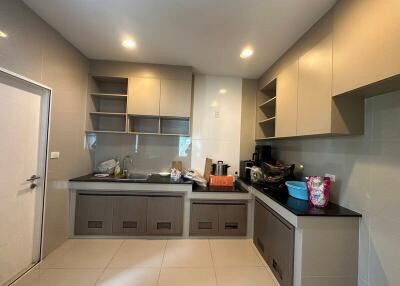 For Rent Pathum Thani Single House Setthasiri Wongwaen-Lamlukka Lam Luk Ka