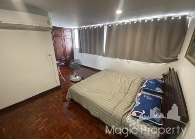 4 Bedroom Duplex For Sale in Tai Ping Towers, Watthana, Bangkok