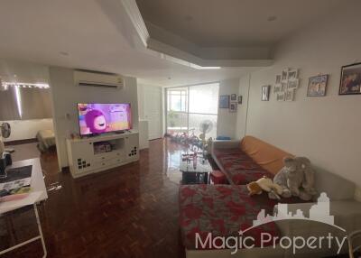 4 Bedroom Duplex For Sale in Tai Ping Towers, Watthana, Bangkok