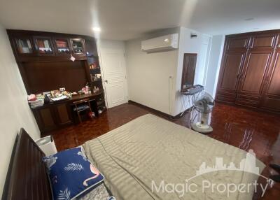 4 Bedroom Duplex For Sale in Tai Ping Towers, Watthana, Bangkok