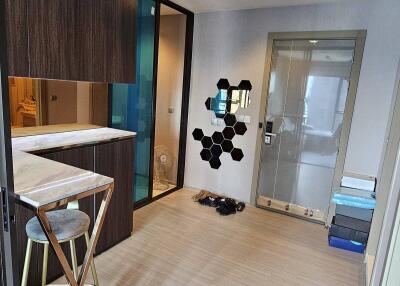 1-BR Condo at Life Asoke - Rama 9 near MRT Phra Ram 9