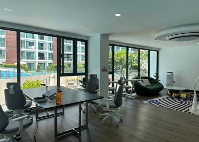 Tastefully Designed 1 Bedroom Condo For Sale in The One Condo