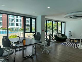 Tastefully Designed 1 Bedroom Condo For Sale in The One Condo