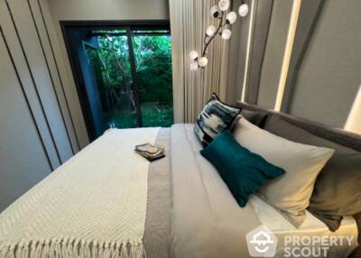 1-BR Condo at Life Charoennakhon-Sathorn near BTS Krung Thon Buri