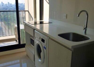 1-BR Condo at Life Asoke near ARL Makkasan