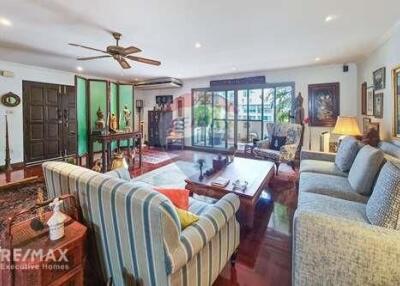 Renovated 3BR Condo for Sale at Regent on the Park 2, Sukhumvit 61 - BTS Ekkamai 14 Mins Walk