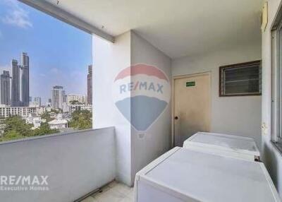 Renovated 3BR Condo for Sale at Regent on the Park 2, Sukhumvit 61 - BTS Ekkamai 14 Mins Walk