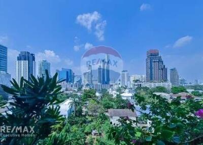 Renovated 3BR Condo for Sale at Regent on the Park 2, Sukhumvit 61 - BTS Ekkamai 14 Mins Walk