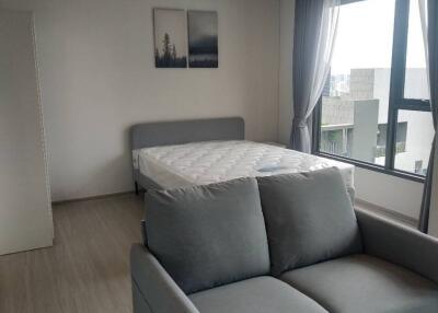 Studio Condo at Life Asoke - Rama 9 near MRT Phra Ram 9