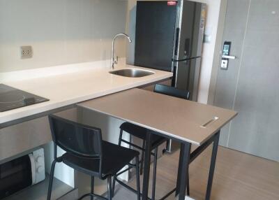 1-BR Condo at Life Asoke - Rama 9 near MRT Phra Ram 9