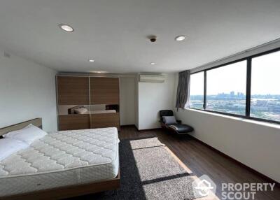 3-BR Condo at President Park Condominium near MRT Queen Sirikit National Convention Centre