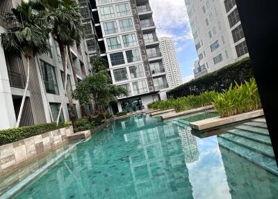 1-BR Condo at Quattro By Sansiri near BTS Thong Lor