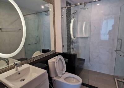 1-BR Condo at Supalai Oriental Sukhumvit 39 near MRT Phetchaburi