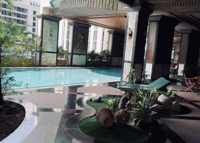 2-BR Condo at Las Colinas near BTS Asok