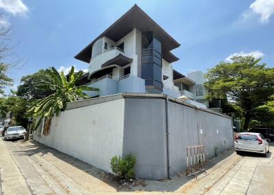 Corner view of a modern multi-story residential building