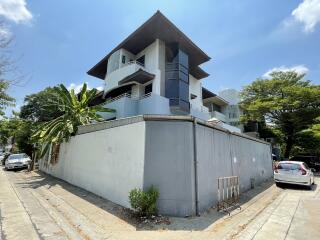 Corner view of a modern multi-story residential building