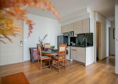 Cozy kitchen with dining area