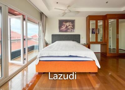 2 Beds 4 Baths 253.35 SQ.M. Baan Haad U Thong