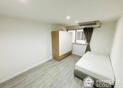 2-BR Condo at Waterford Park Rama 4 near BTS Phra Khanong