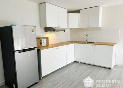 2-BR Condo at Waterford Park Rama 4 near BTS Phra Khanong