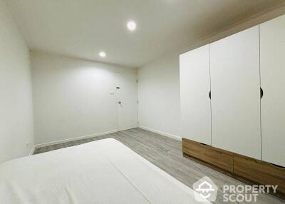 2-BR Condo at Waterford Park Rama 4 near BTS Phra Khanong