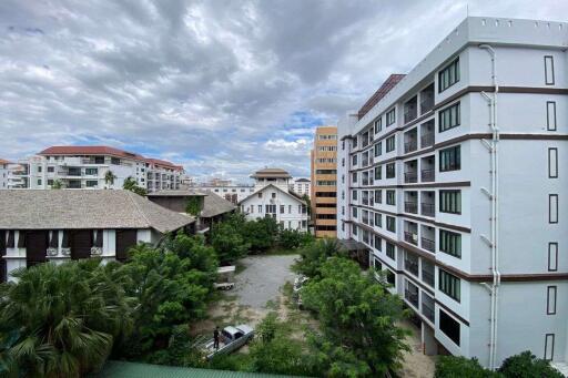 2 bed unit for rent in Nimman area, Muang Chiang Mai