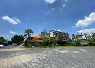 Land with resturant for sale in Muang Chiang Mai