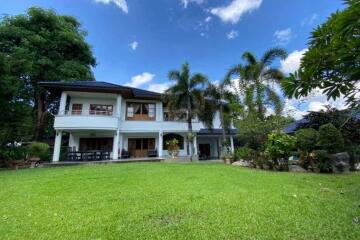 6 bed house for sale in Muang Chiang Mai