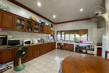 6 bed house for sale in Muang Chiang Mai