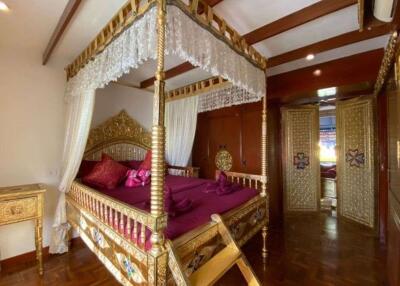 Unique touch guesthouse for sale in Muang Chiang Mai