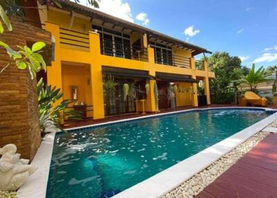 Unique touch guesthouse for sale in Muang Chiang Mai