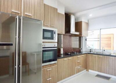 A modern house with pool for rent or sale in San Sai, Chiang Mai