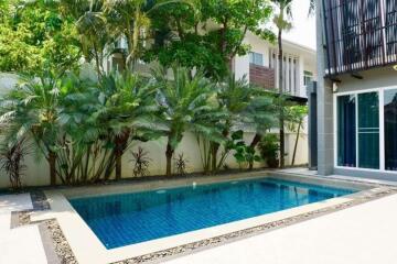 A modern house with pool for rent or sale in San Sai, Chiang Mai