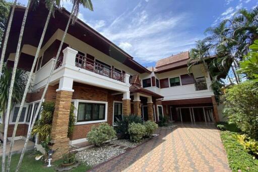 5 Bed house for sale in Muang Chiang Mai