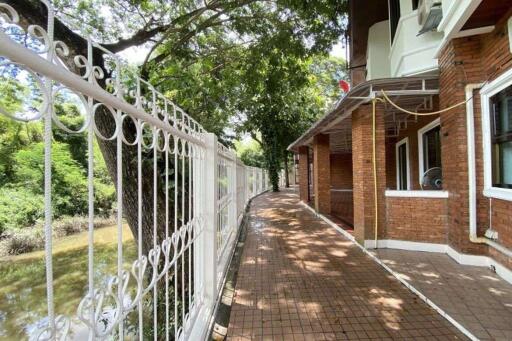 5 Bed house for sale in Muang Chiang Mai