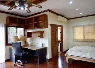 5 Bed house for sale in Muang Chiang Mai