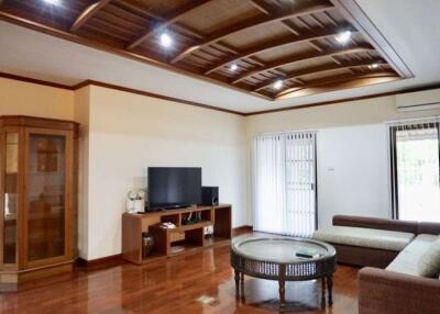 5 Bed house for sale in Muang Chiang Mai