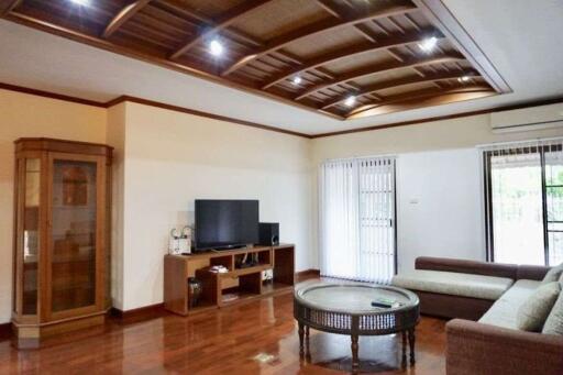 5 Bed house for sale in Muang Chiang Mai