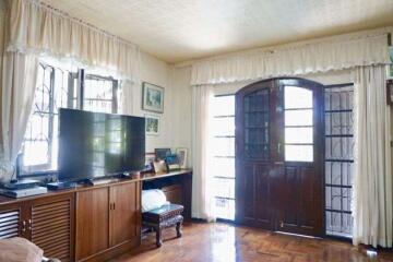 2 houses with 5 bedrooms for sale in Muang Chiang Mai