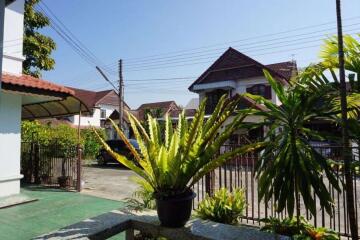 2 houses with 5 bedrooms for sale in Muang Chiang Mai